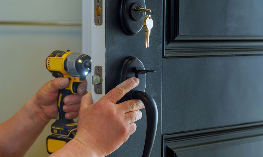 PROJECT PEMASANGAN DOOR LOCK ACCESS DOOR